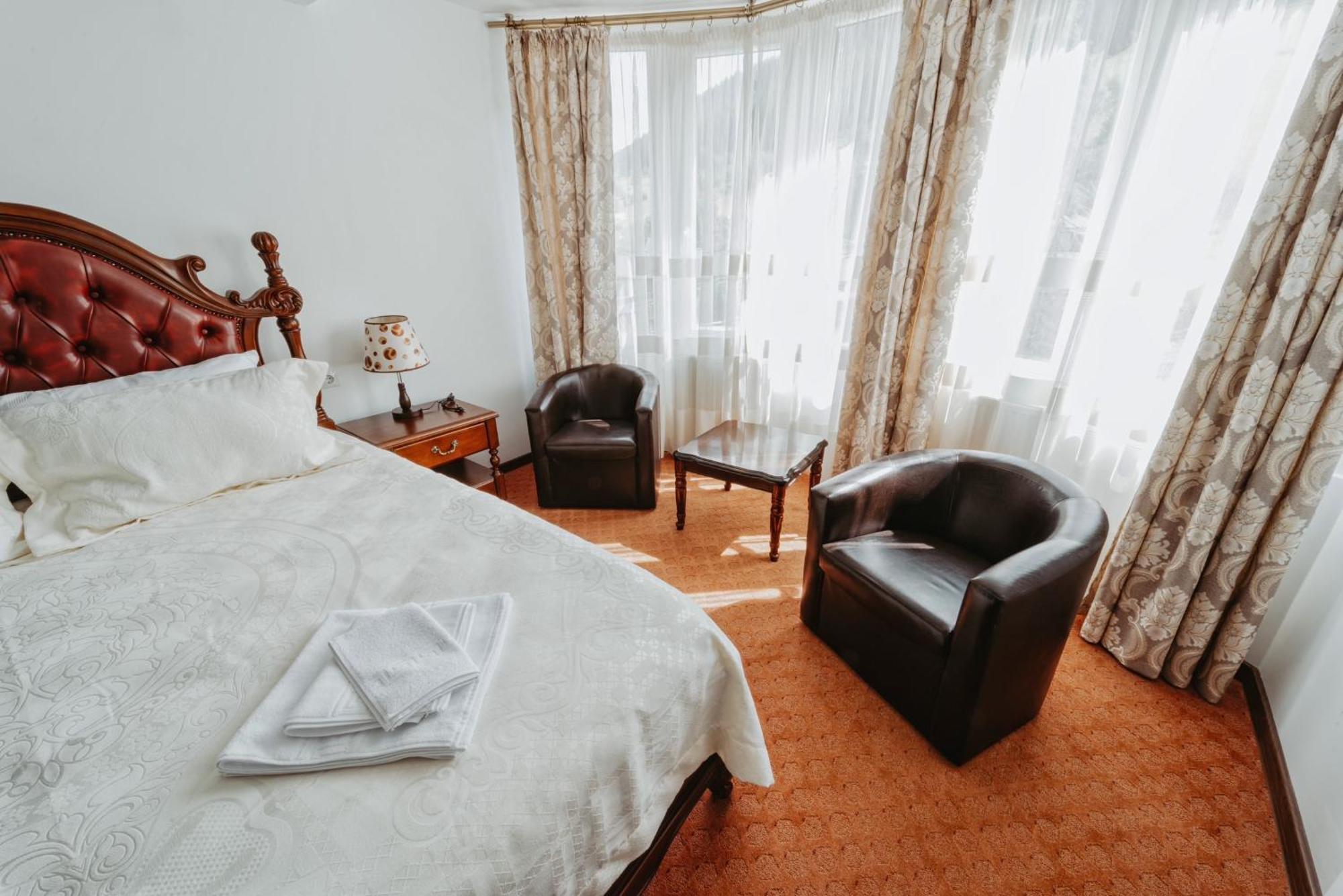 Complex Turistic Constantin Bucovina Hotel Campulung Moldovenesc Exterior photo